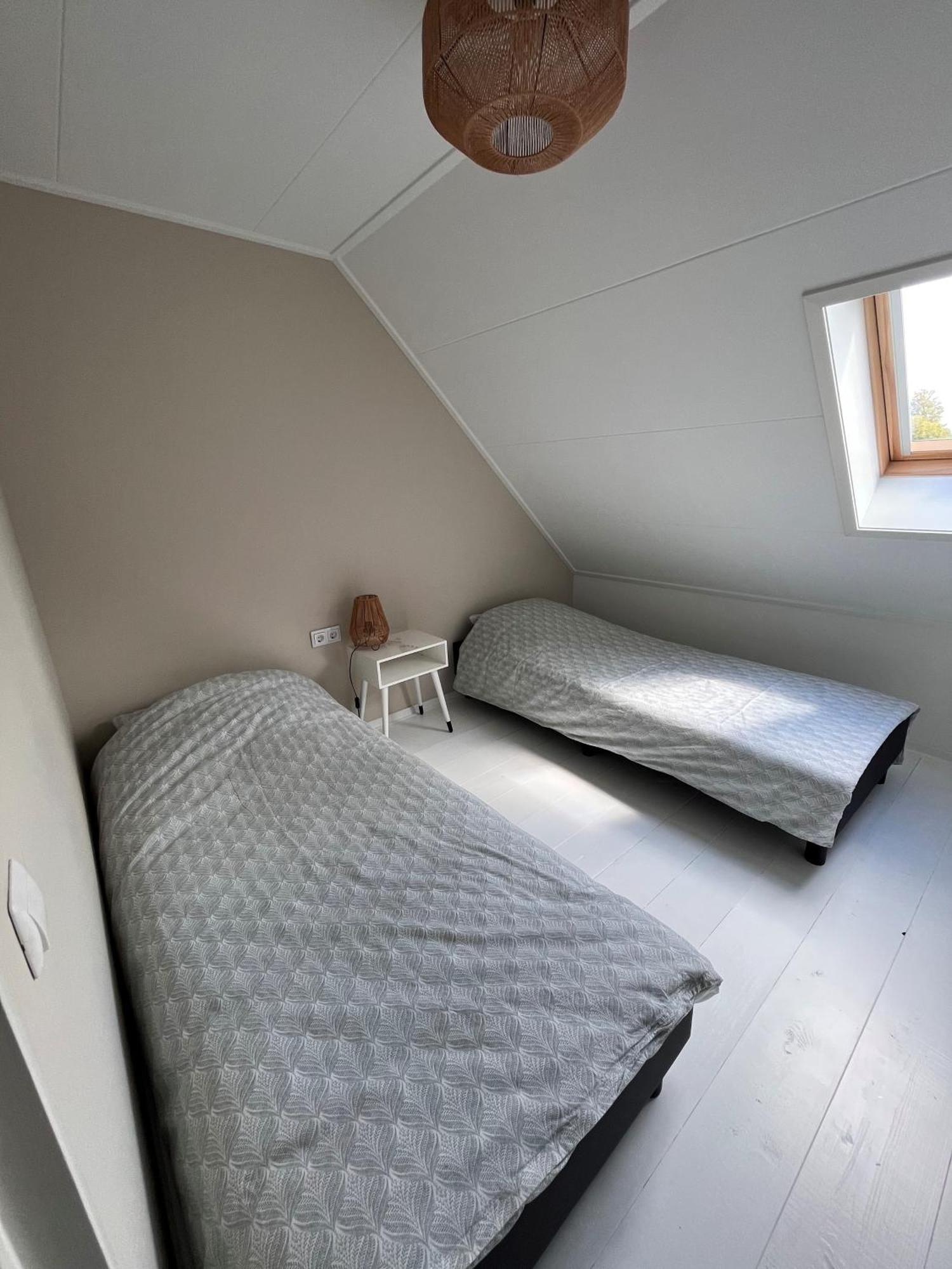 Cosy Vacation Home With Large Fenced Garden Bruinisse Eksteriør billede